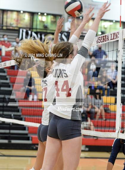 Thumbnail 3 in St. Margaret's @ JSerra Catholic photogallery.