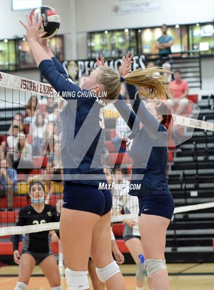 Thumbnail 3 in St. Margaret's @ JSerra Catholic photogallery.