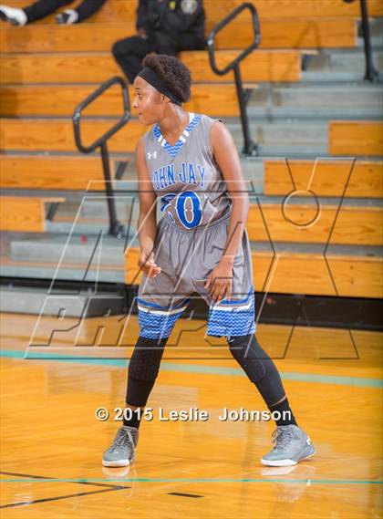 Thumbnail 2 in Dobie vs Jay (McDonald's Texas Invitational) photogallery.