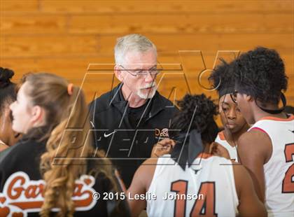 Thumbnail 1 in Dobie vs Jay (McDonald's Texas Invitational) photogallery.