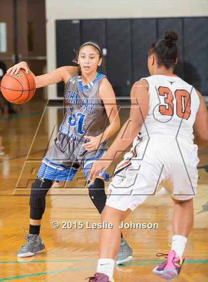 Thumbnail 2 in Dobie vs Jay (McDonald's Texas Invitational) photogallery.