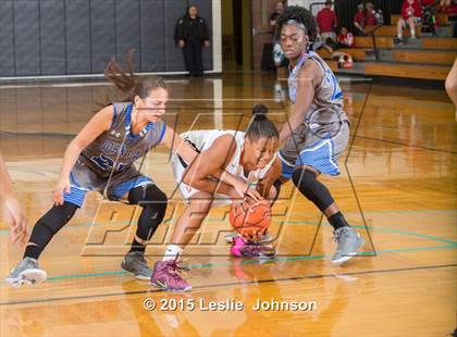 Thumbnail 3 in Dobie vs Jay (McDonald's Texas Invitational) photogallery.