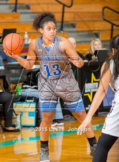 Thumbnail 3 in Dobie vs Jay (McDonald's Texas Invitational) photogallery.