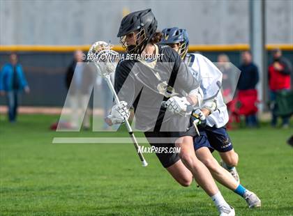 Thumbnail 1 in Mullen vs Monarch photogallery.