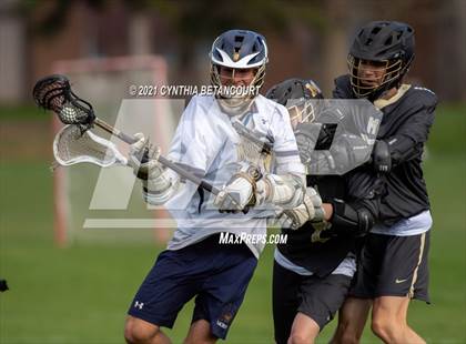 Thumbnail 1 in Mullen vs Monarch photogallery.