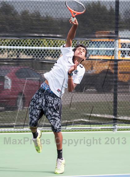 Thumbnail 3 in Longview vs Rockwall photogallery.
