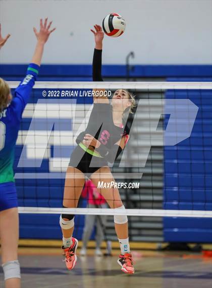 Thumbnail 2 in Doherty @ Rampart photogallery.
