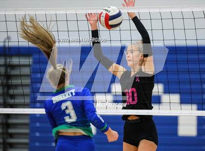 Thumbnail 2 in Doherty @ Rampart photogallery.