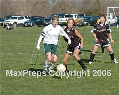 Thumbnail 3 in Pioneer vs. Dixon (Spring Classic) photogallery.