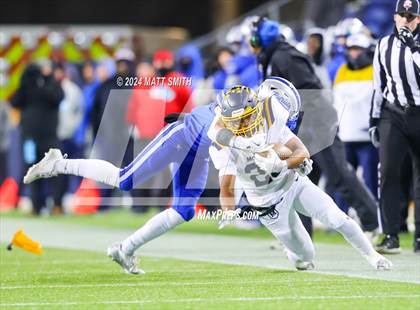 Thumbnail 2 in Archbishop Moeller vs. Olentangy Liberty (OHSAA Division 1 Final) photogallery.