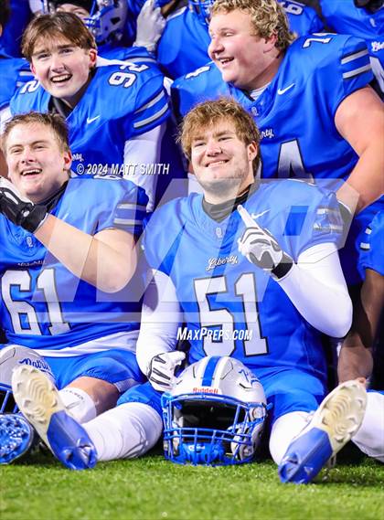 Thumbnail 1 in Archbishop Moeller vs. Olentangy Liberty (OHSAA Division 1 Final) photogallery.