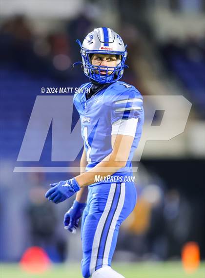 Thumbnail 2 in Archbishop Moeller vs. Olentangy Liberty (OHSAA Division 1 Final) photogallery.