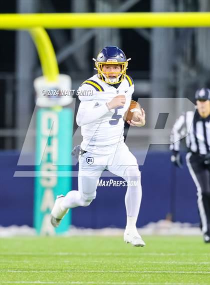 Thumbnail 1 in Archbishop Moeller vs. Olentangy Liberty (OHSAA Division 1 Final) photogallery.