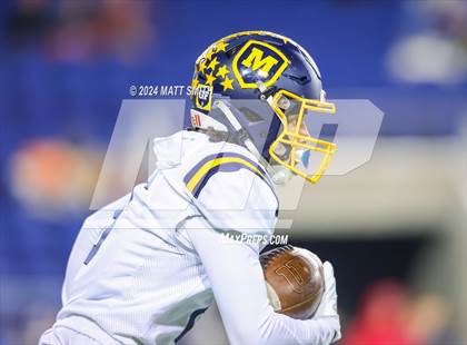 Thumbnail 3 in Archbishop Moeller vs. Olentangy Liberty (OHSAA Division 1 Final) photogallery.