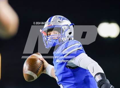 Thumbnail 3 in Archbishop Moeller vs. Olentangy Liberty (OHSAA Division 1 Final) photogallery.