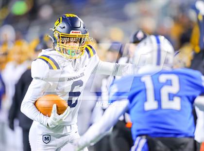Thumbnail 3 in Archbishop Moeller vs. Olentangy Liberty (OHSAA Division 1 Final) photogallery.