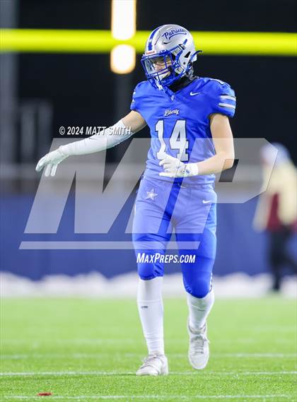 Thumbnail 1 in Archbishop Moeller vs. Olentangy Liberty (OHSAA Division 1 Final) photogallery.