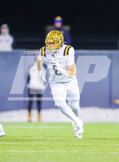 Thumbnail 2 in Archbishop Moeller vs. Olentangy Liberty (OHSAA Division 1 Final) photogallery.