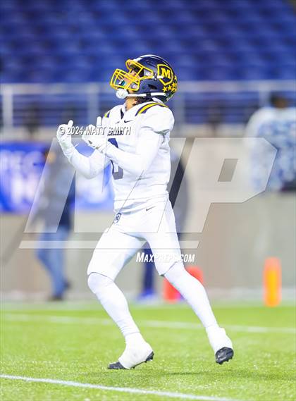 Thumbnail 3 in Archbishop Moeller vs. Olentangy Liberty (OHSAA Division 1 Final) photogallery.