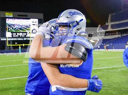 Thumbnail 3 in Archbishop Moeller vs. Olentangy Liberty (OHSAA Division 1 Final) photogallery.
