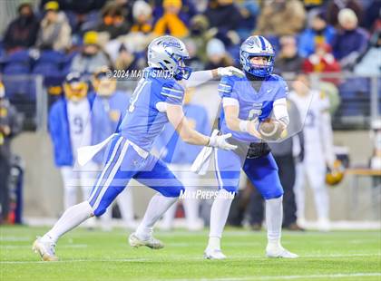 Thumbnail 1 in Archbishop Moeller vs. Olentangy Liberty (OHSAA Division 1 Final) photogallery.