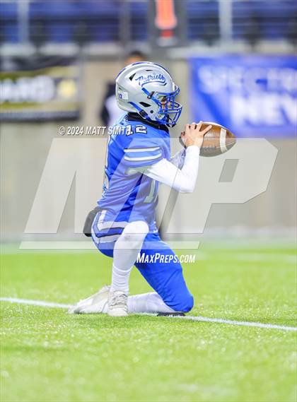 Thumbnail 2 in Archbishop Moeller vs. Olentangy Liberty (OHSAA Division 1 Final) photogallery.