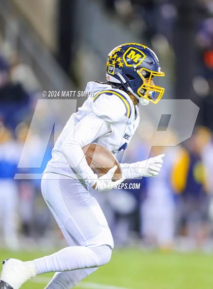 Thumbnail 3 in Archbishop Moeller vs. Olentangy Liberty (OHSAA Division 1 Final) photogallery.