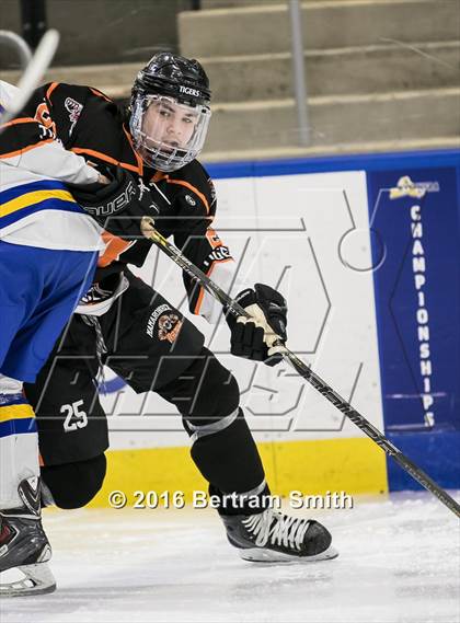 Thumbnail 2 in Mamaroneck vs. West Genesee (NYSPHSAA Division 1 Final) photogallery.