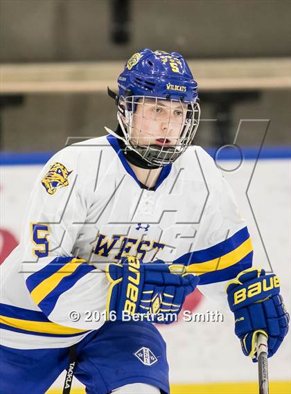 Thumbnail 2 in Mamaroneck vs. West Genesee (NYSPHSAA Division 1 Final) photogallery.
