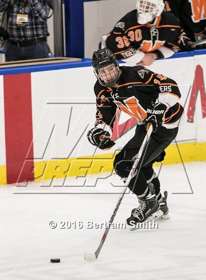 Thumbnail 2 in Mamaroneck vs. West Genesee (NYSPHSAA Division 1 Final) photogallery.