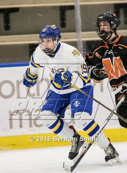 Thumbnail 3 in Mamaroneck vs. West Genesee (NYSPHSAA Division 1 Final) photogallery.