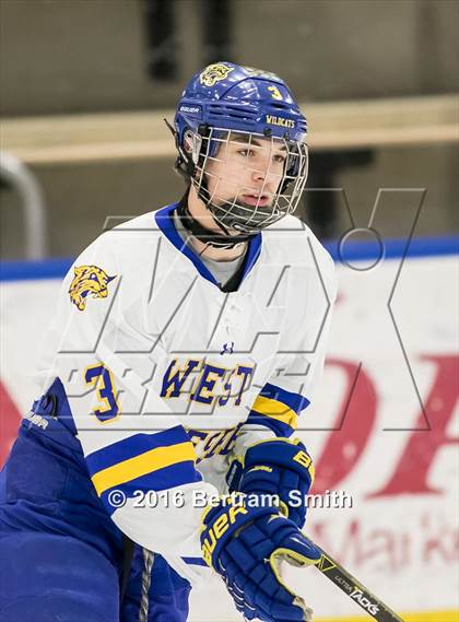 Thumbnail 1 in Mamaroneck vs. West Genesee (NYSPHSAA Division 1 Final) photogallery.