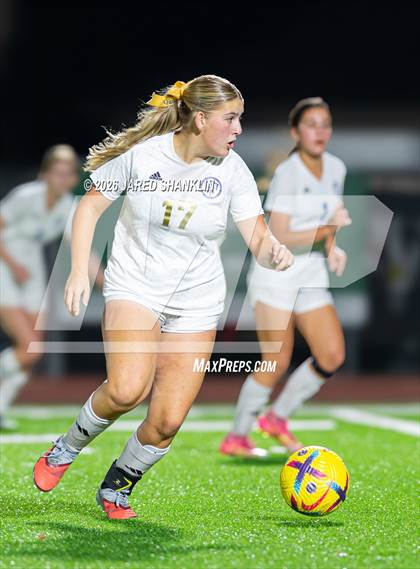 Thumbnail 3 in JV: Vandebilt Catholic @ E. D. White photogallery.