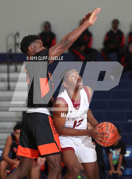 Thumbnail 3 in White Plains vs Porter-Gaud (Rotary Roundball Classic) photogallery.