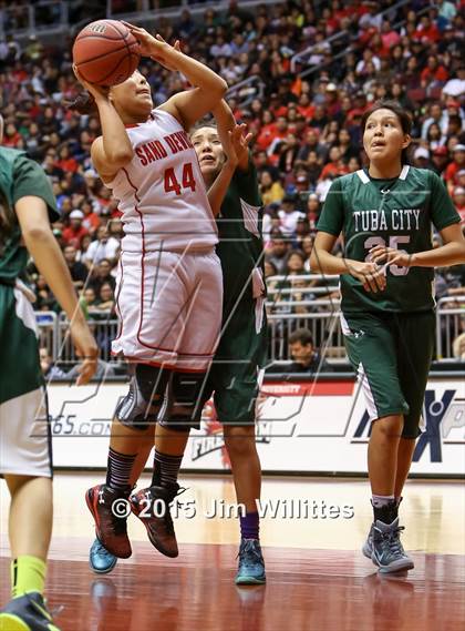 Thumbnail 3 in Page vs. Tuba City (AIA Division 3 Final) photogallery.