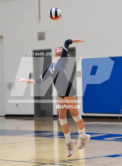 Thumbnail 3 in Horizon Honors vs. Scottsdale Prep (PCDS Desert Classic) photogallery.