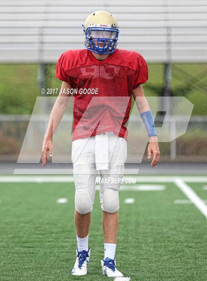 Thumbnail 3 in Siegel @ Brentwood (Freshman Scrimmage) photogallery.