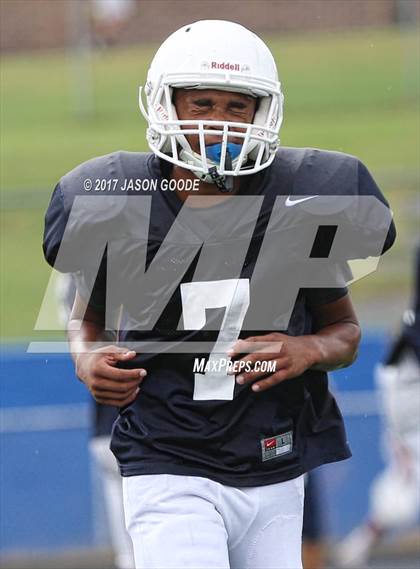 Thumbnail 3 in Siegel @ Brentwood (Freshman Scrimmage) photogallery.
