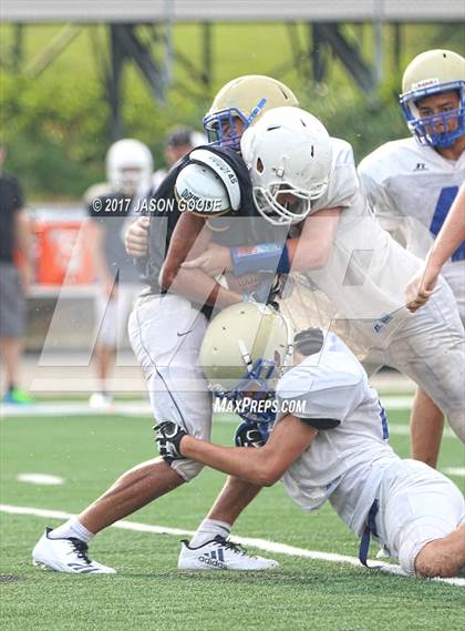 Thumbnail 3 in Siegel @ Brentwood (Freshman Scrimmage) photogallery.