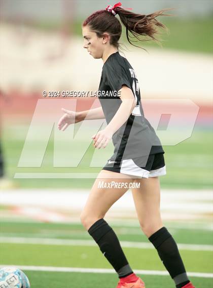 Thumbnail 2 in Midlothian vs Colleyville Heritage (UIL Soccer 5A Regional Quarter Final) photogallery.
