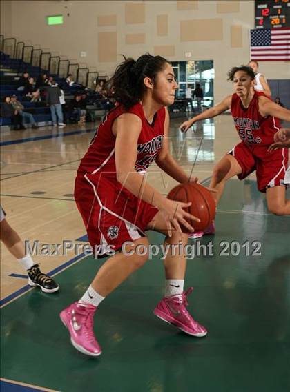 Thumbnail 3 in Westview vs. Red Mountain (So Cal Holiday Prep Classic) photogallery.