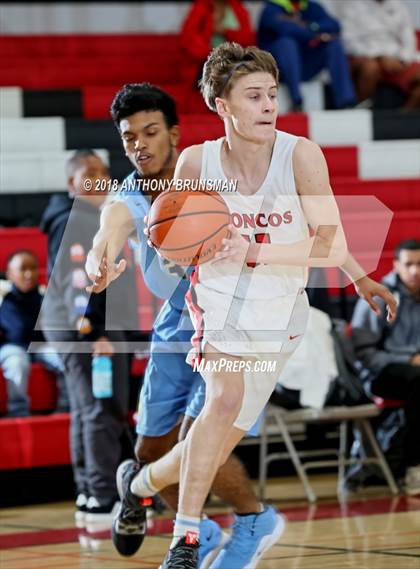 Thumbnail 1 in Bella Vista vs Burbank (Cordova Christmas Classic) photogallery.