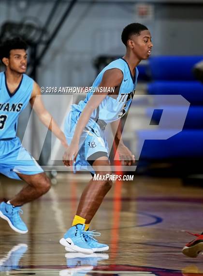 Thumbnail 1 in Bella Vista vs Burbank (Cordova Christmas Classic) photogallery.