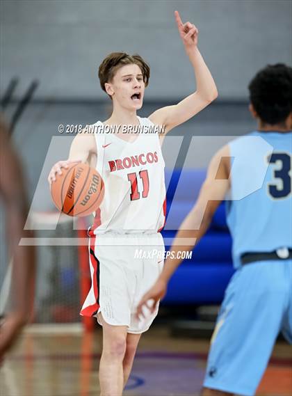 Thumbnail 2 in Bella Vista vs Burbank (Cordova Christmas Classic) photogallery.