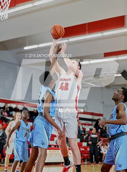 Thumbnail 2 in Bella Vista vs Burbank (Cordova Christmas Classic) photogallery.