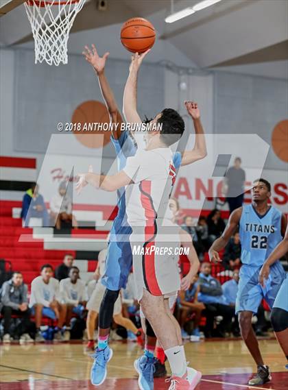 Thumbnail 2 in Bella Vista vs Burbank (Cordova Christmas Classic) photogallery.