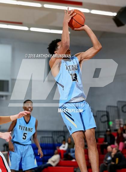 Thumbnail 1 in Bella Vista vs Burbank (Cordova Christmas Classic) photogallery.