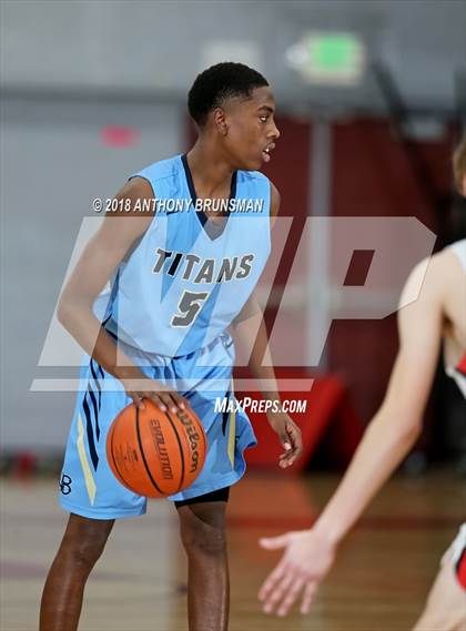 Thumbnail 2 in Bella Vista vs Burbank (Cordova Christmas Classic) photogallery.