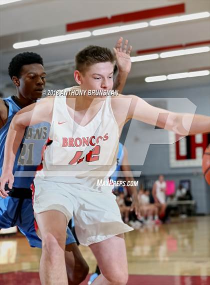 Thumbnail 3 in Bella Vista vs Burbank (Cordova Christmas Classic) photogallery.