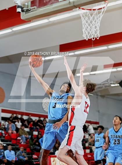 Thumbnail 3 in Bella Vista vs Burbank (Cordova Christmas Classic) photogallery.